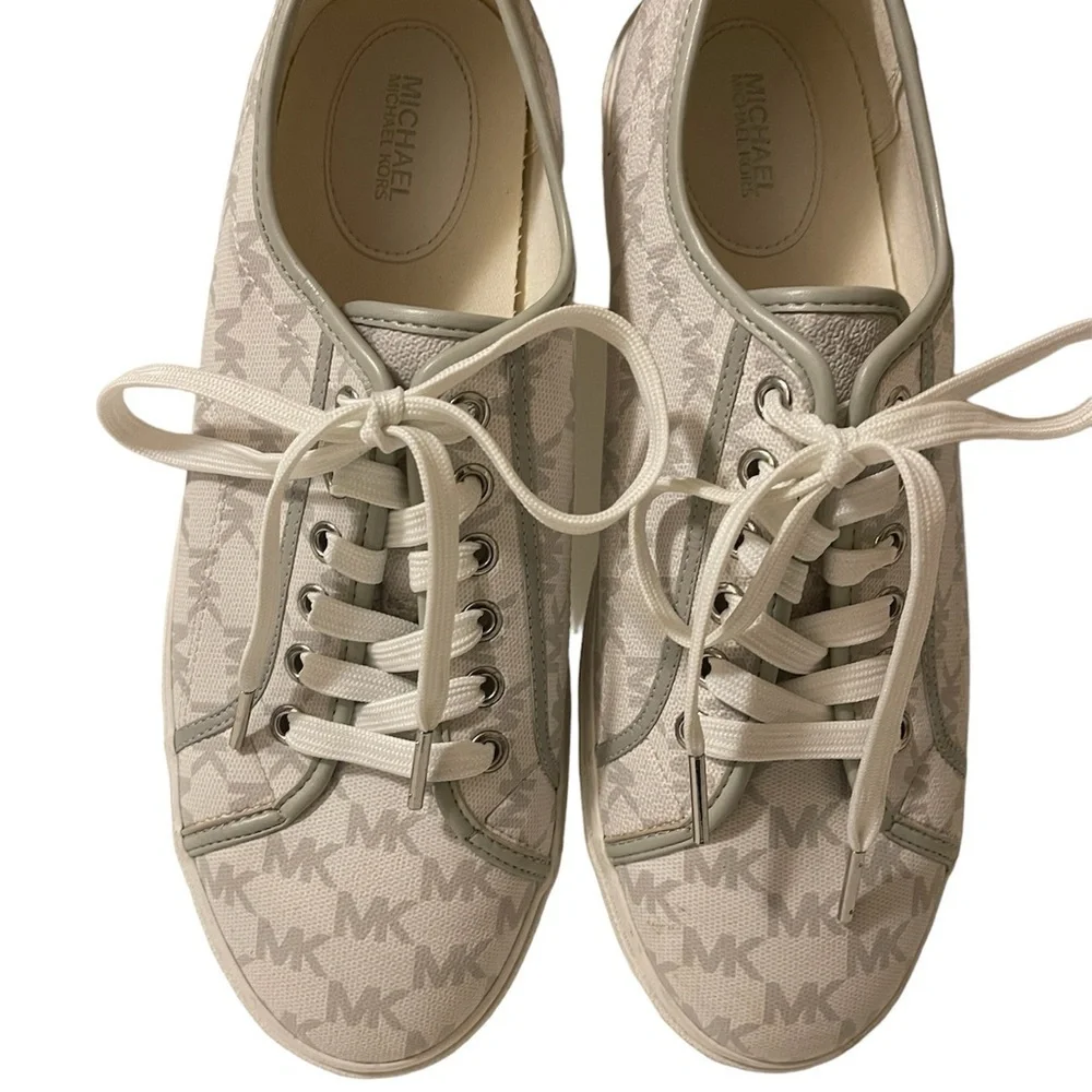 Michael Kors Gray Sneakers for Women. New conditions